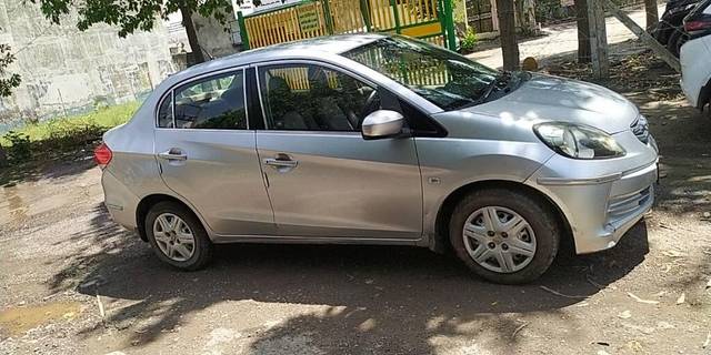https://images10.gaadi.com/usedcar_image/3465424/original/07e0b688-aac1-448e-af7d-c9154c46fa40-VCC_IMG_1685175884630_1740882_97_1685176235_4bdeaba5-7f2a-48b3-aeaf-c08ae97e36bd.jpg?imwidth=6401