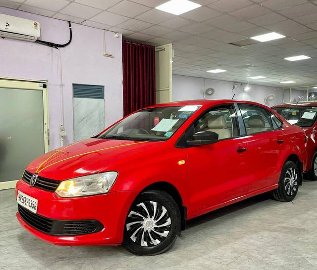 https://images10.gaadi.com/usedcar_image/3465572/original/used_car_2786005_1685796808_5ac522e9-0c4d-465f-8228-3c66702b70a7.jpg?imwidth=6402