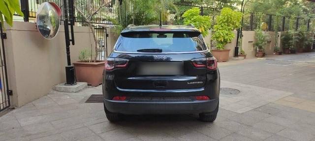 https://images10.gaadi.com/usedcar_image/3465663/original/aacc4d3a-8459-47a4-b462-3e396dd75da7-VCC_1740994_96_1685202928_4999907f-ac1f-4bcc-83d4-8b1c98609794.jpg?imwidth=6402
