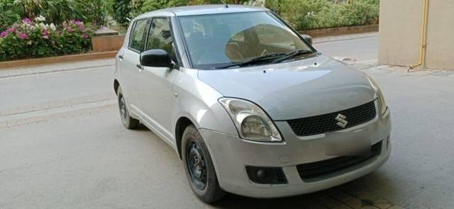 https://images10.gaadi.com/usedcar_image/3465707/original/018b302c-3620-4db8-8540-fcfb6b66d494-VCC_1741000_116_1685212192_591780e3-b3de-4312-88b8-cf3dc0cbc296.jpg?imwidth=6400