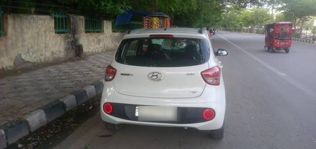 https://images10.gaadi.com/usedcar_image/3465710/original/e9e113bf-d52e-4e45-bb09-582d90026188-VCC_1741009_96_1685215211_a71f360b-5934-4064-93fb-d29b376d5e64.jpg?imwidth=6400