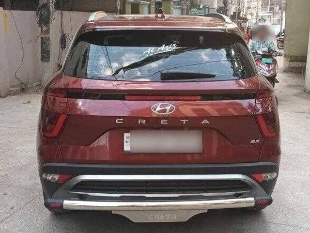 https://images10.gaadi.com/usedcar_image/3465711/original/z_blur_img_647daf3c99dc5_1685958460.jpg?imwidth=6402