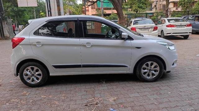 https://images10.gaadi.com/usedcar_image/3465746/original/used_car_2786105_1685850320_c518bf0d-97c8-436e-a78e-47196da9355c.jpg?imwidth=6401
