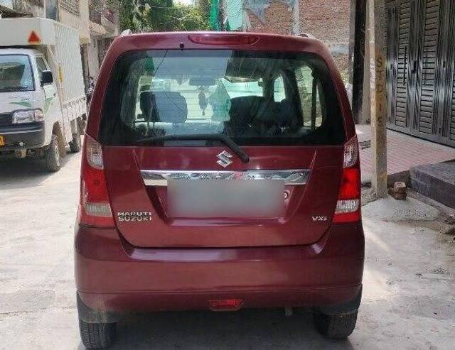 https://images10.gaadi.com/usedcar_image/3465786/original/90c6870e-4954-4bdd-8fc6-a75ce9ddc7c5-VCC_1741043_96_1685249921_7cf79189-0ca2-400c-8255-e8b6bd07b5ad.jpg?imwidth=6402