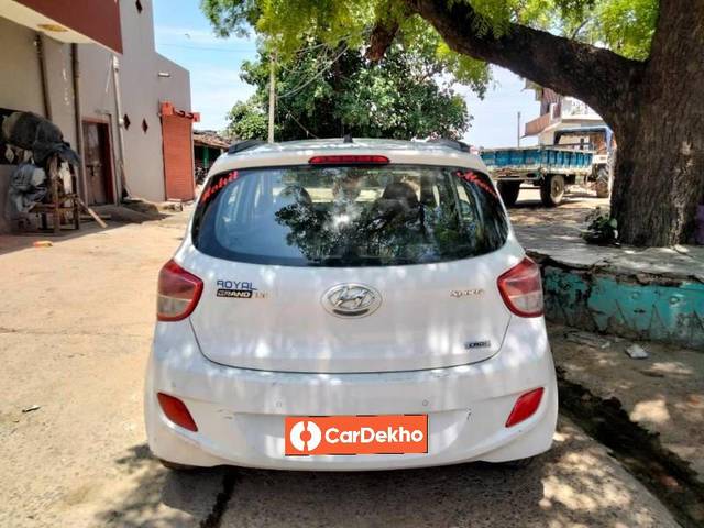https://images10.gaadi.com/usedcar_image/3465802/original/dda20572-7e3e-4357-b088-31133f5d7744_2f0aa170-1bf5-4abf-8b6d-7070402fdcd0.jpg?imwidth=6401