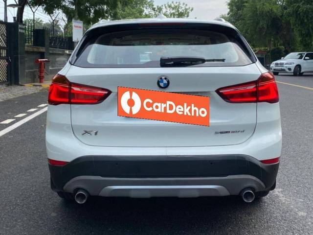 https://images10.gaadi.com/usedcar_image/3465835/original/zz1_crop_img_647ed71fcc474_1686034207.jpg?imwidth=6402