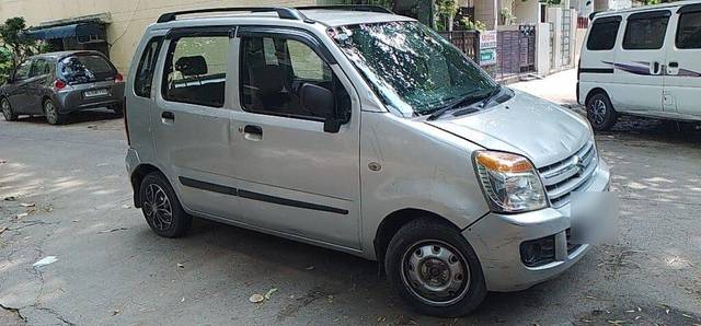 https://images10.gaadi.com/usedcar_image/3465850/original/783b8d06-51bb-464d-b669-a907d8d9670f-VCC_1741045_116_1685253109_ff564dce-d114-4fd5-94d2-f74b88b91be5.jpg?imwidth=6400