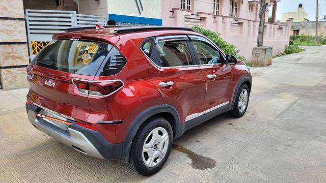 https://images10.gaadi.com/usedcar_image/3466048/original/8e6ba9cb-c4c4-4a22-b414-b74ecf4986c2_32a7240e-f8ad-4e76-b85b-dafb98a63114.jpg?imwidth=6401