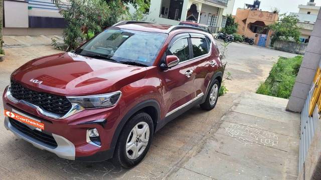 https://images10.gaadi.com/usedcar_image/3466048/original/a7bf6ce3-e945-44c3-aa2c-e7e6cc5c100c_32a7240e-f8ad-4e76-b85b-dafb98a63114.jpg?imwidth=6402