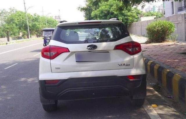 https://images10.gaadi.com/usedcar_image/3466165/original/fe7818bc-b463-4eff-9cd8-63be7d7fb9ce-VCC_1741144_96_1685283442_8be072ad-b3c9-42cd-b728-f36246eff2cc.jpg?imwidth=6402