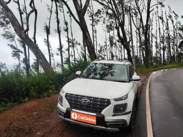 https://images10.gaadi.com/usedcar_image/3466171/original/9a3f0381-7e47-4e87-a15b-2bae4383dd77_087a5cdc-4757-4d3d-8e0f-9e953f95ee16.jpg?imwidth=6401