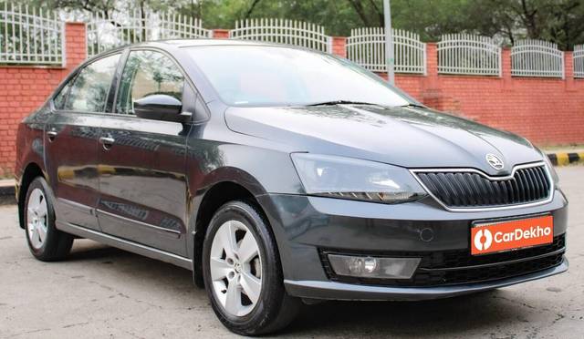 https://images10.gaadi.com/usedcar_image/3466177/original/zz1_crop_img_647d6a7e8a2d3_1685940862.jpg?imwidth=6400