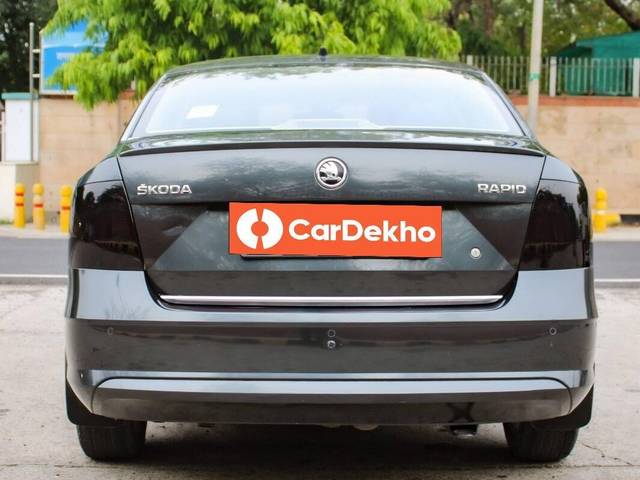 https://images10.gaadi.com/usedcar_image/3466177/original/zz1_crop_img_647d6aa82d4cb_1685940904.jpg?imwidth=6402