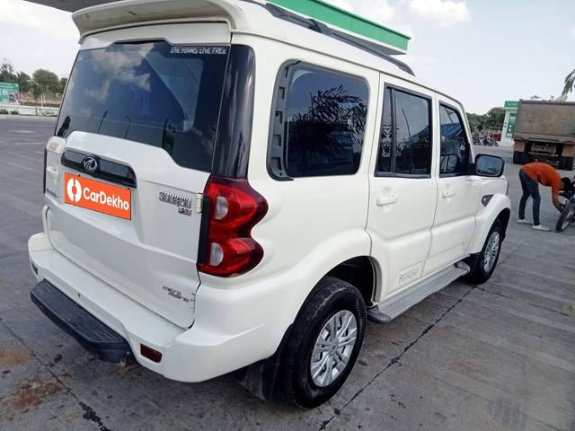 https://images10.gaadi.com/usedcar_image/3466202/original/used_car_2786438_1685899043_a3245c84-07a6-446f-be5e-899fe94105f0.jpg?imwidth=6401