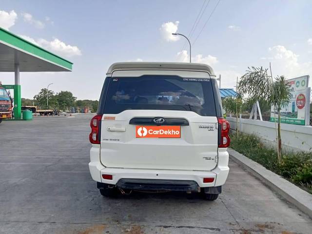 https://images10.gaadi.com/usedcar_image/3466202/original/used_car_2786438_1685899048_a3245c84-07a6-446f-be5e-899fe94105f0.jpg?imwidth=6402