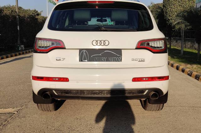 https://images10.gaadi.com/usedcar_image/3466254/original/zz1_crop_img_647d6649b306f_1685939785.jpg?imwidth=6402