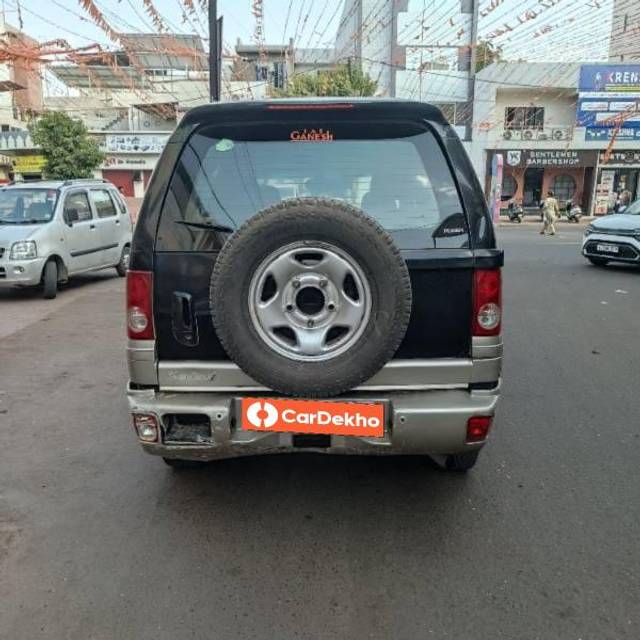 https://images10.gaadi.com/usedcar_image/3466274/original/49242118-f76d-463e-a687-2065fe6b1e81_15a89f90-68d3-4707-b2ed-c33fa37e8c0a.jpg?imwidth=6402