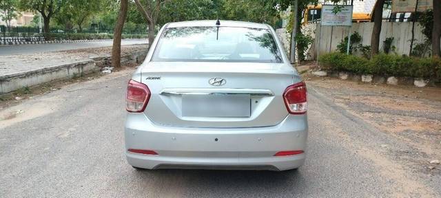 https://images10.gaadi.com/usedcar_image/3466296/original/c927242c-db6f-47db-9f19-d54e7d706d63-VCC_1741176_96_1685336909_a848c635-a790-4ea5-917f-16f1de2a51db.jpg?imwidth=6402