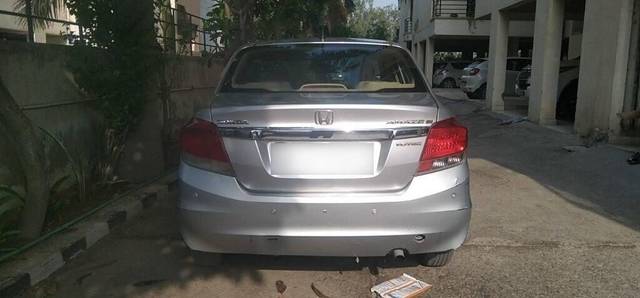 https://images10.gaadi.com/usedcar_image/3466348/original/f3e524a2-4f67-4837-a301-f52c30469064-VCC_1741197_96_1685338928_8b8c4472-fa2e-4b19-9b41-71c94ef75ecf.jpg?imwidth=6402