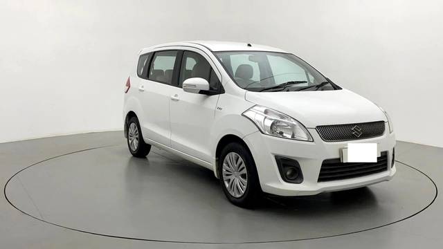 https://images10.gaadi.com/usedcar_image/3466682/original/usedcar_2_729861685952906_1685952918_0023f4db-4e63-490a-beae-80f5bb5772ab.jpg?imwidth=6400