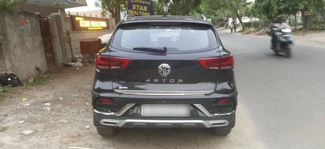 https://images10.gaadi.com/usedcar_image/3466756/original/09bd3047-2429-498c-b601-94c9c046d207-VCC_1741187_96_1685338310_cee93ea8-f144-42e6-9183-4be65cd461e4_a6ba3d4d-9b84-4405-9ed6-967291c84625.jpg?imwidth=6401