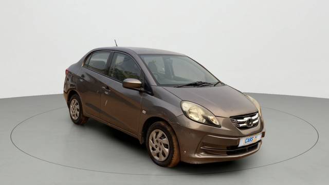 https://images10.gaadi.com/usedcar_image/3466924/original/slot__11973818759-e929ef1a55ab44de9534782ce97494a9-Exterior-8.jpg?imwidth=6400