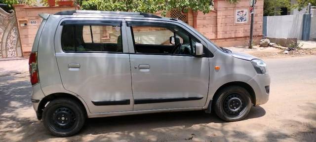 https://images10.gaadi.com/usedcar_image/3467044/original/2426d673-c220-41e0-b7c2-2d4036312b7e-VCC_IMG_1685345228675_1741274_97_1685345566_d369b2ac-b25d-44c6-a881-c65f488c54f4.jpg?imwidth=6401