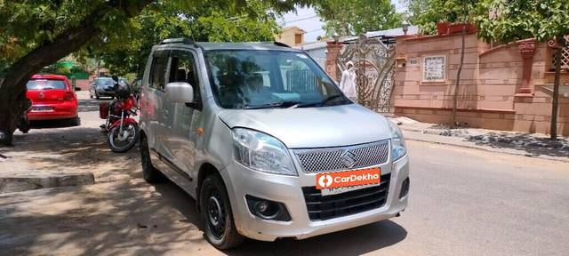 https://images10.gaadi.com/usedcar_image/3467044/original/b703f24c-8f85-470c-8447-c3eaa400b225-VCC_IMG_1685345216199_1741274_116_1685345563_d369b2ac-b25d-44c6-a881-c65f488c54f4.jpg?imwidth=6400