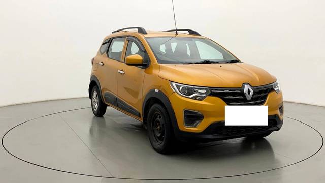 https://images10.gaadi.com/usedcar_image/3467104/original/usedcar_43_726791685958300_1685958395_ca5d5bdb-4b6e-4fea-b5c0-83f95e40d8cb.jpg?imwidth=6400