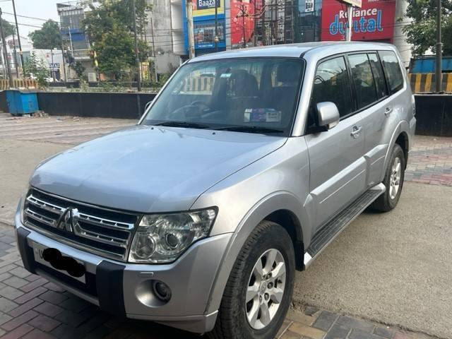 https://images10.gaadi.com/usedcar_image/3467156/original/9e03eaaf-638f-44a5-9ab7-f17ac01118ae_704b2843-b7aa-4168-84ff-3914840ebc8d.jpg?imwidth=6402
