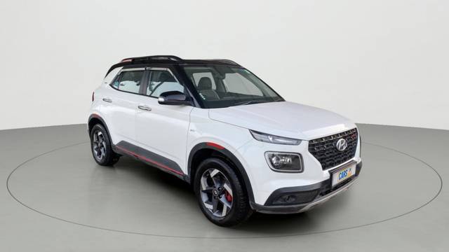 https://images10.gaadi.com/usedcar_image/3467329/original/slot__14472017789-a636fc350db34d9595cf96fda15420bc-Exterior-8.jpg?imwidth=6400