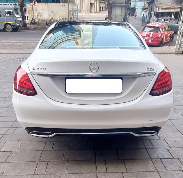 https://images10.gaadi.com/usedcar_image/3467341/original/usedcar_whatsappimage2023_05_29at120034_2787486_1685970479_a1db68b1-2203-4ade-90f0-b754ec5c5bf8.jpeg?imwidth=6401