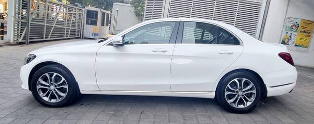 https://images10.gaadi.com/usedcar_image/3467341/original/usedcar_whatsappimage2023_05_29at120352_2787486_1685970480_a1db68b1-2203-4ade-90f0-b754ec5c5bf8.jpeg?imwidth=6402