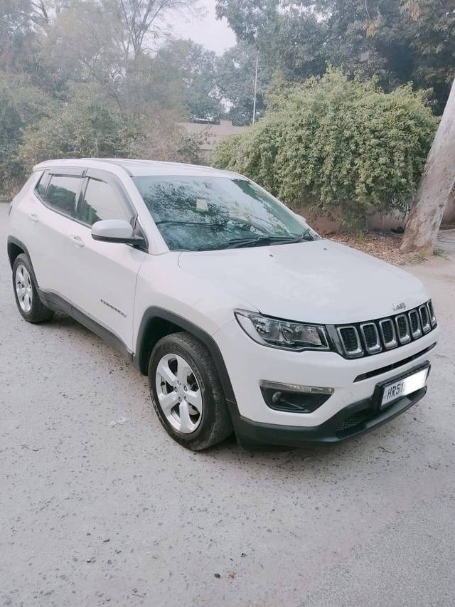 https://images10.gaadi.com/usedcar_image/3467354/original/used_car_2787498_1685963319_e701be79-b594-4759-b3a5-5b5cdef45b03.jpg?imwidth=6400