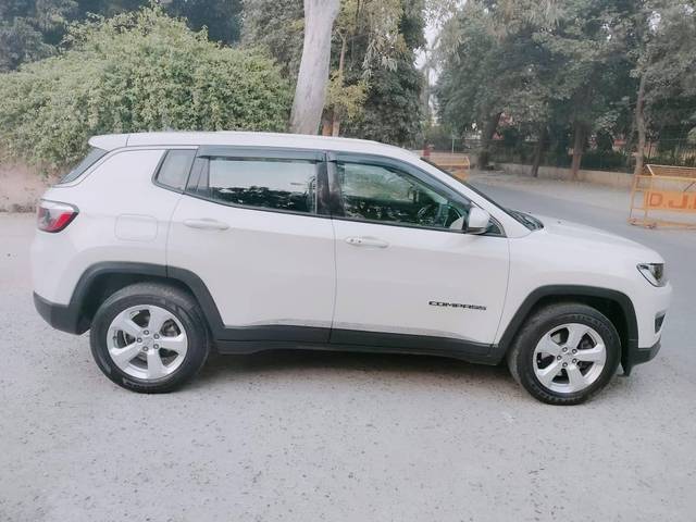 https://images10.gaadi.com/usedcar_image/3467354/original/used_car_2787498_1685963326_e701be79-b594-4759-b3a5-5b5cdef45b03.jpg?imwidth=6401