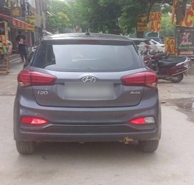 https://images10.gaadi.com/usedcar_image/3467390/original/db711a6a-f60a-4c37-9fec-4ed99f10320d-VCC_1741315_96_1685357104_c1e5fe96-3630-4e0b-b6ae-9dd291a20799.jpg?imwidth=6402
