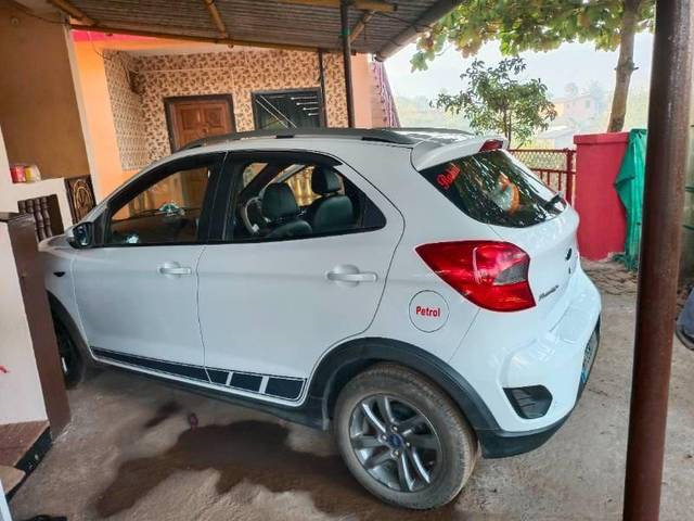 https://images10.gaadi.com/usedcar_image/3467501/original/7ed01d07-a924-40e4-a36a-5afdd0650787_8ac8fc26-8047-4274-b6b8-2d249619ddfe.jpg?imwidth=6402