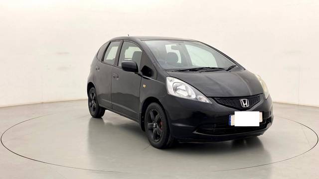 https://images10.gaadi.com/usedcar_image/3467846/original/usedcar_42_727151685969642_1685970766_ec2d69a5-0a53-4e61-bfe3-35c10931905f.jpg?imwidth=6400