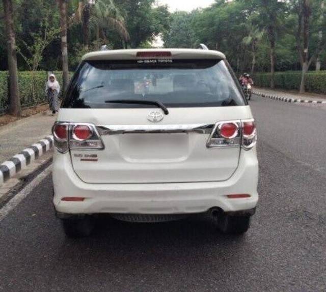 https://images10.gaadi.com/usedcar_image/3467890/original/41e8259b-a6c9-4f8d-9305-a2a4340437c4-VCC_1741366_96_1685363487_c8aa4307-1dc4-49a3-ae08-d3114d09c3b7.jpg?imwidth=6402