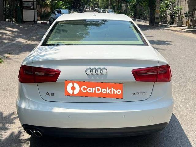 https://images10.gaadi.com/usedcar_image/3467924/original/zz1_crop_img_647eb2603efc5_1686024800.jpg?imwidth=6401