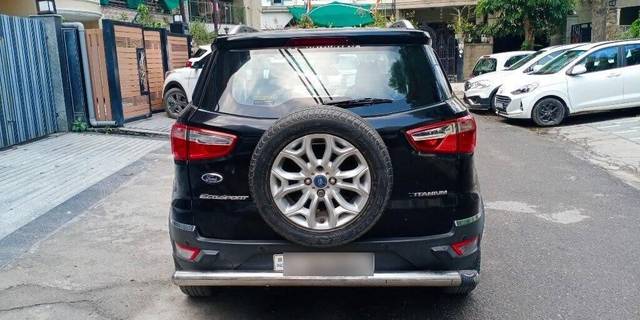https://images10.gaadi.com/usedcar_image/3467941/original/d99244f7-cb53-42bb-9a2f-57460e453f17-VCC_1741397_96_1685368950_de14c8ed-fd12-4929-81d2-15c36d634da3.jpg?imwidth=6402