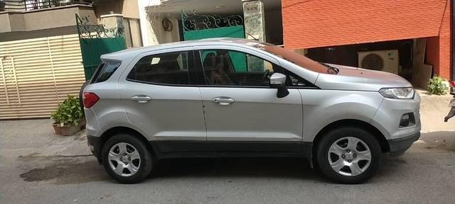 https://images10.gaadi.com/usedcar_image/3467959/original/dcc02ad7-f34e-4432-863b-b9167d1209d0-VCC_IMG_1685266659352_1741147_97_1685267101_5fe44512-48aa-4c25-996d-f79e9c577da4.jpg?imwidth=6401