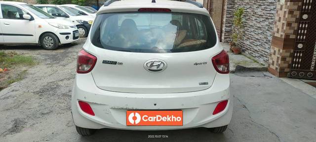 https://images10.gaadi.com/usedcar_image/3468051/original/5058dbc3-196b-4b6c-952e-bb94ef8110d0_c3801712-58a9-4d4a-b951-8586170a7819.jpg?imwidth=6401