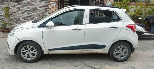 https://images10.gaadi.com/usedcar_image/3468051/original/dcf116a3-52ff-4003-a8f3-16071a313e37_c3801712-58a9-4d4a-b951-8586170a7819.jpg?imwidth=6402