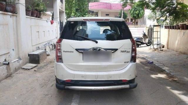 https://images10.gaadi.com/usedcar_image/3468118/original/448a8782-61b3-49f4-81ab-a33e039e3f1c-VCC_1741465_96_1685425936_a2e93904-5bbc-4a99-b21b-a159f3d8ed4f.jpg?imwidth=6402