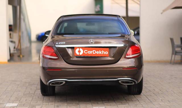 https://images10.gaadi.com/usedcar_image/3468190/original/usedcar_1_8__10151686035349_1686035384_96d19d5a-11aa-4bb3-b9c5-606efdfd589d_de5c516f-a4a7-4e0c-8b80-90950ea212c1.jpeg?imwidth=6402