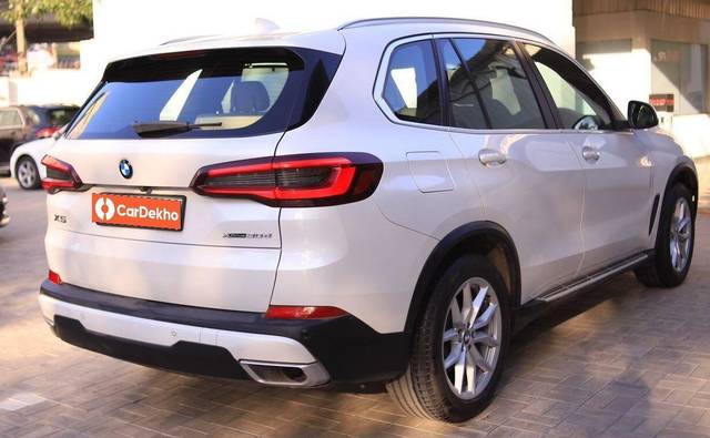 https://images10.gaadi.com/usedcar_image/3468197/original/zz1_crop_img_647ee7495fac9_1686038345.jpeg?imwidth=6401