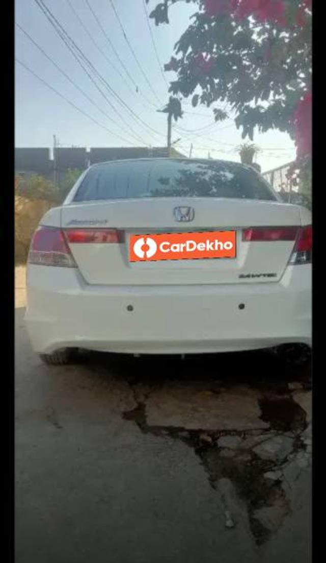 https://images10.gaadi.com/usedcar_image/3468204/original/2d9df593-cb28-4ec1-8c55-c083316cc785_a6797464-1824-42cb-9078-e6c6e7f1cc1c.jpg?imwidth=6401