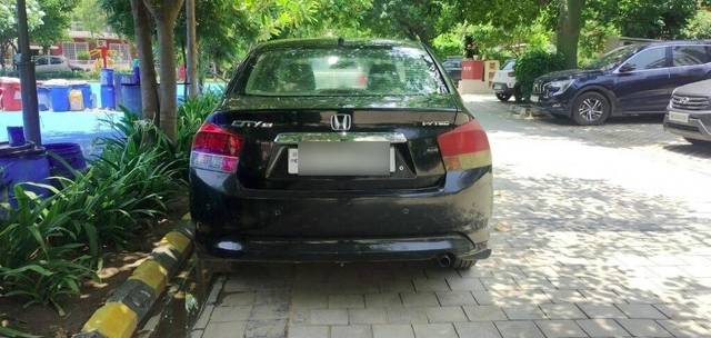 https://images10.gaadi.com/usedcar_image/3468225/original/99a4c58c-8ab9-4873-bf58-eeaa3790e64e-VCC_1741541_96_1685431172_f959700d-d1c1-4e5c-a2f5-4276a5e374b4.jpg?imwidth=6402