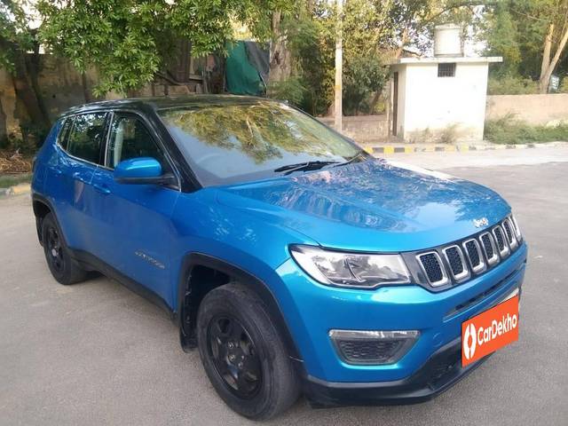 https://images10.gaadi.com/usedcar_image/3468226/original/used_car_2788243_1686036700_4535dd64-2124-4c17-9e96-5224f38aef91.jpg?imwidth=6400